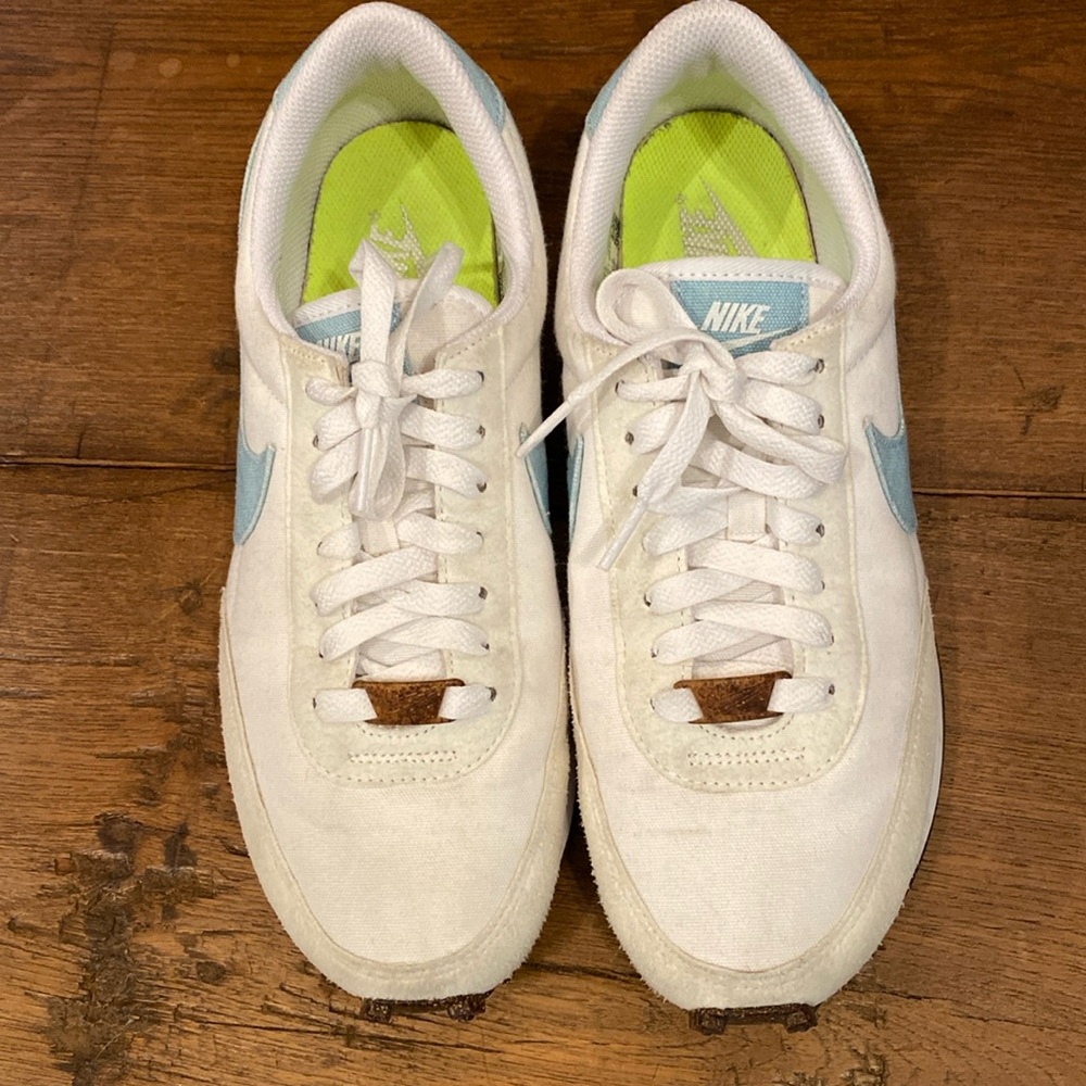 Nike Women's White and Light Blue Athletic Sneakers